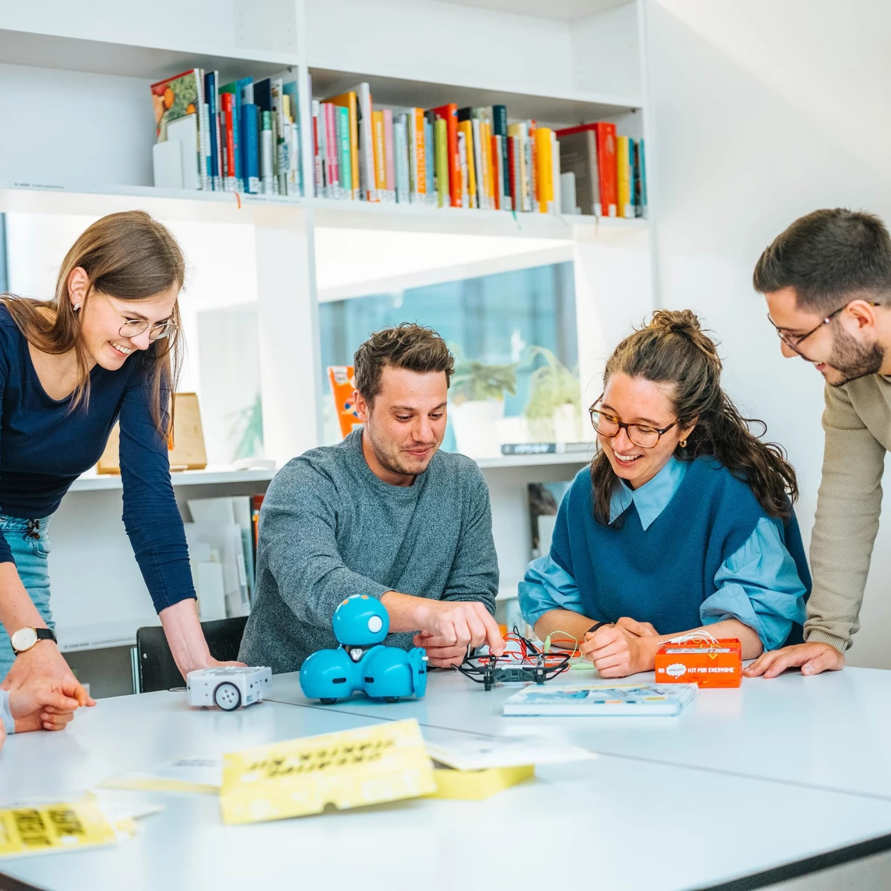 Ein Bild zum Thema Schule im Wandel von der Fachstelle Schule und Digitalität.