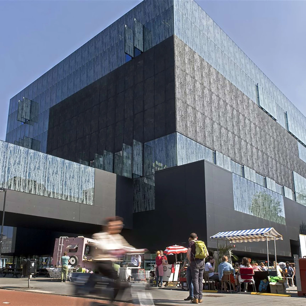 Auf dem Bild wird die Partnerhochschule von der PHTG in Utrecht Niederland gezeigt. Der Name von ihr ist University of Utrecht.